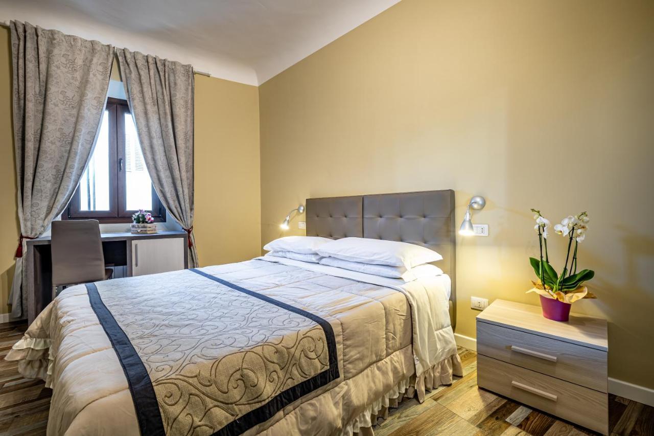 Residenza Fanti Hotel Firenze Bagian luar foto
